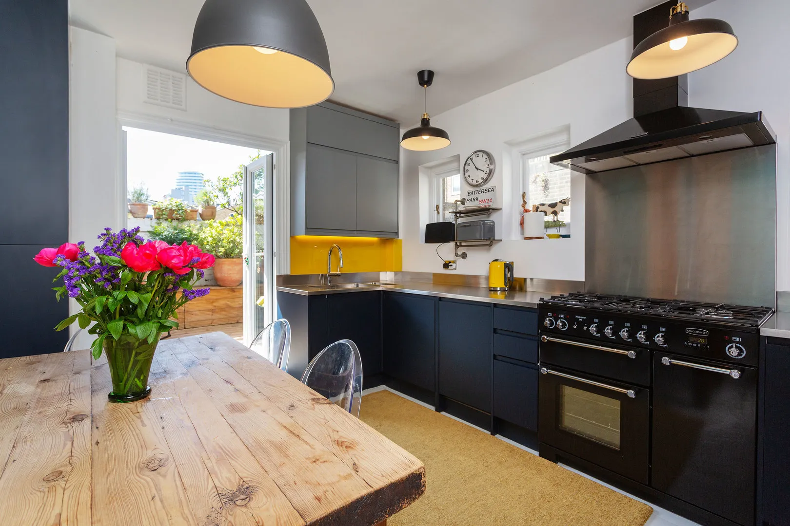 Winders Road, holiday home in Battersea, London