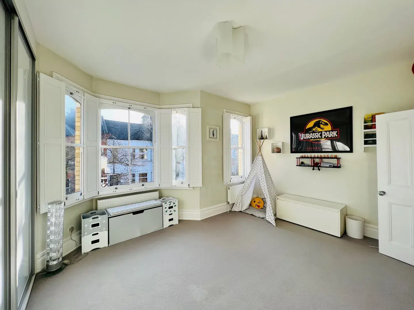 Ingelow Road, holiday home in Battersea, London