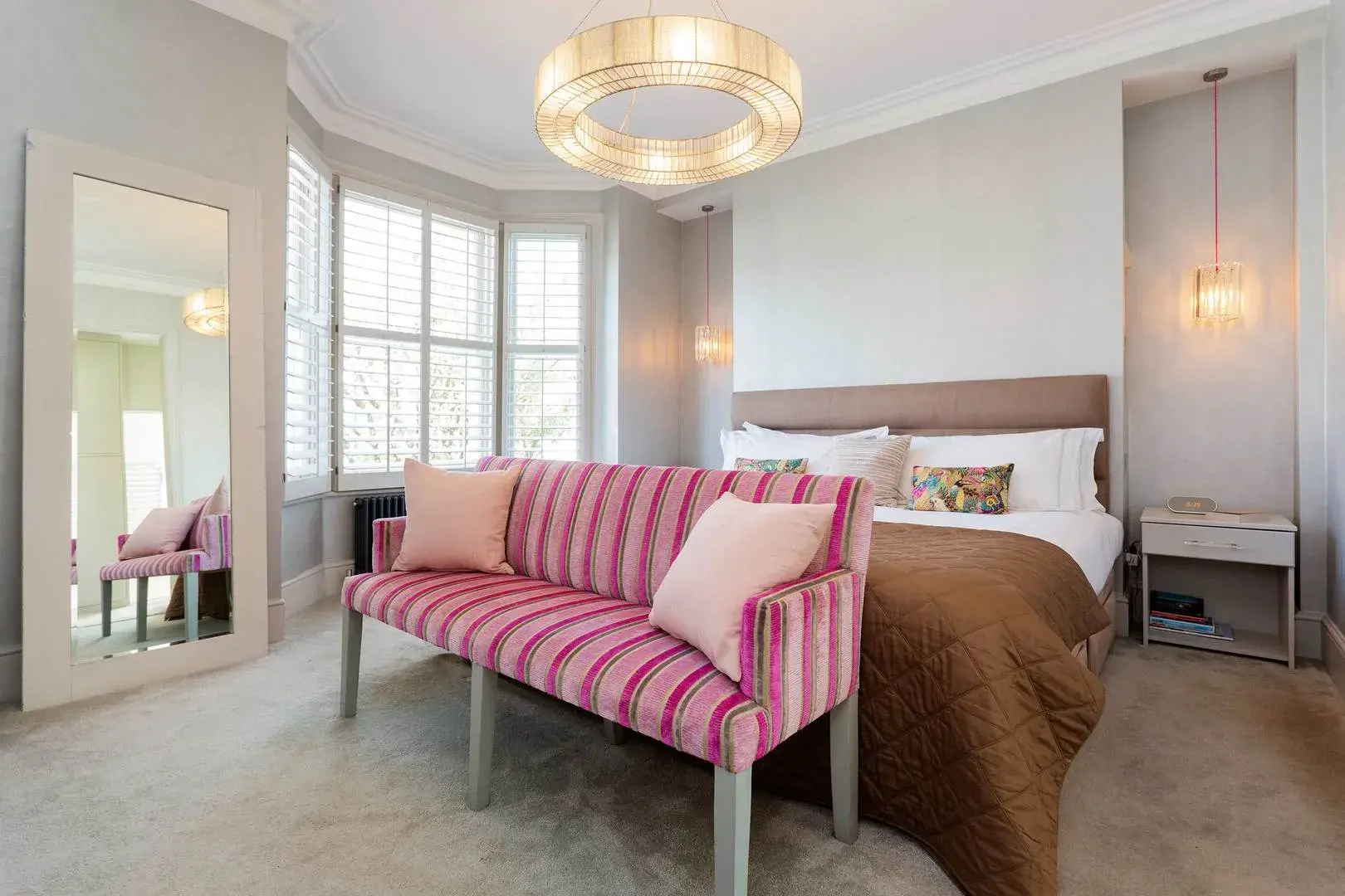 Rowfant Road, holiday home in London