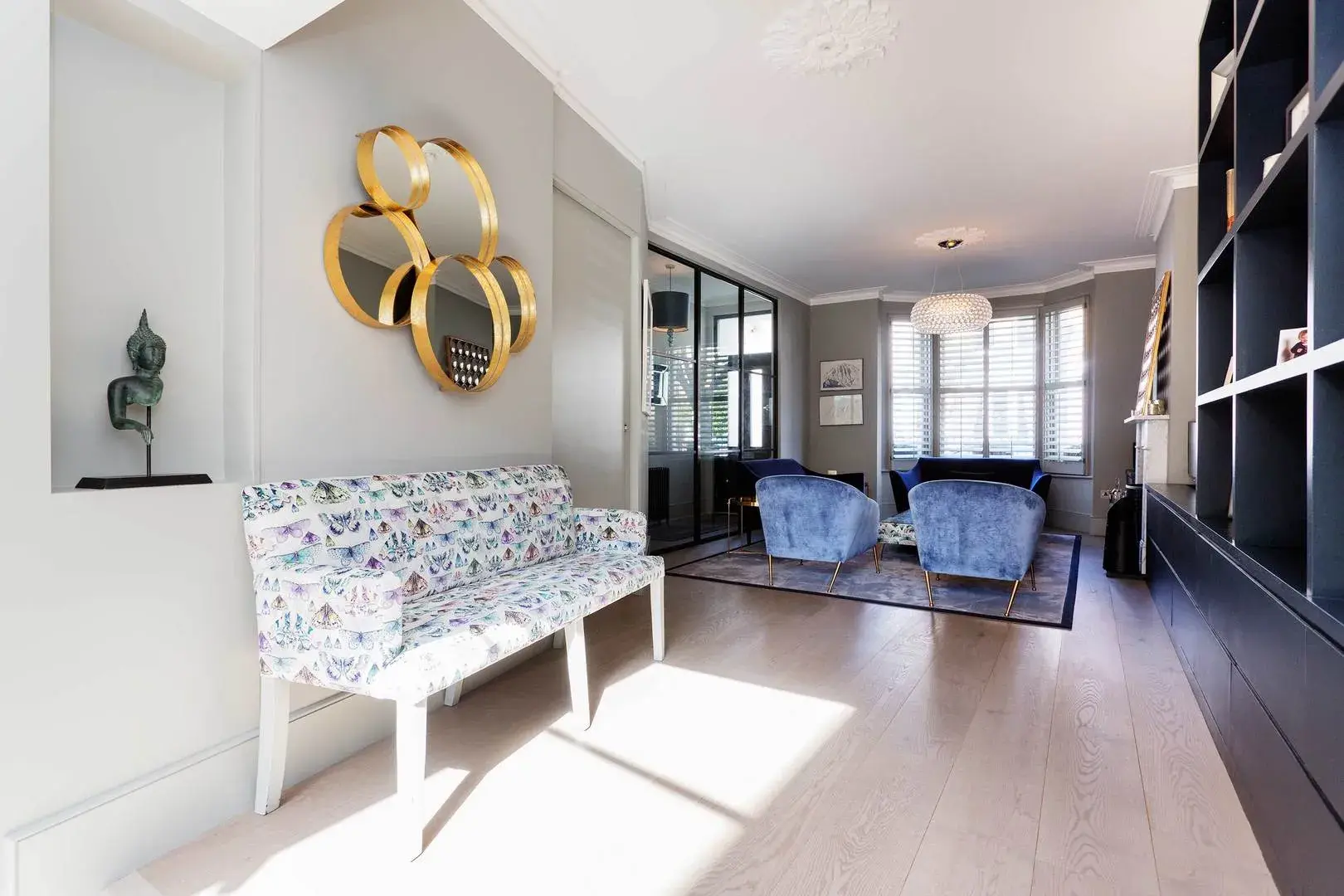 Rowfant Road, holiday home in London