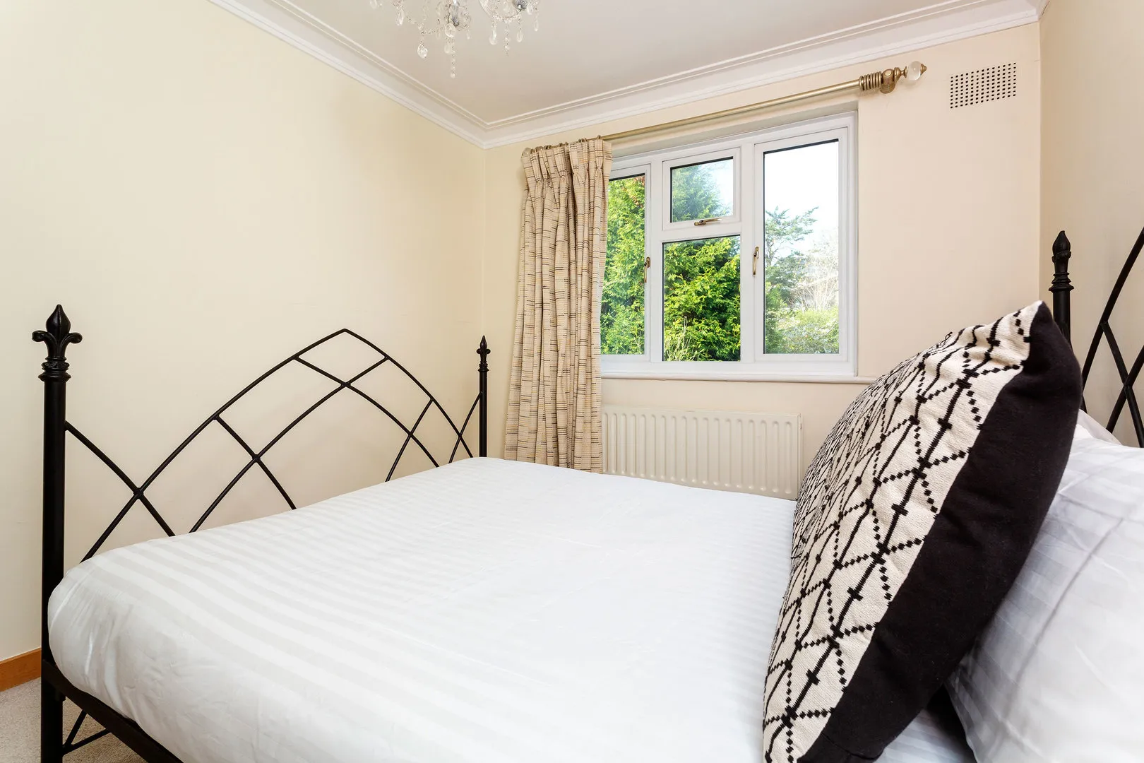 Sutherland Grove II, holiday home in Wandsworth, London