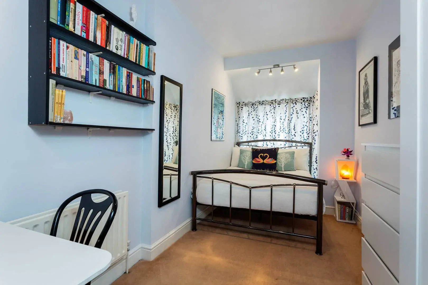 Cambridge Road North, holiday home in Chiswick, London