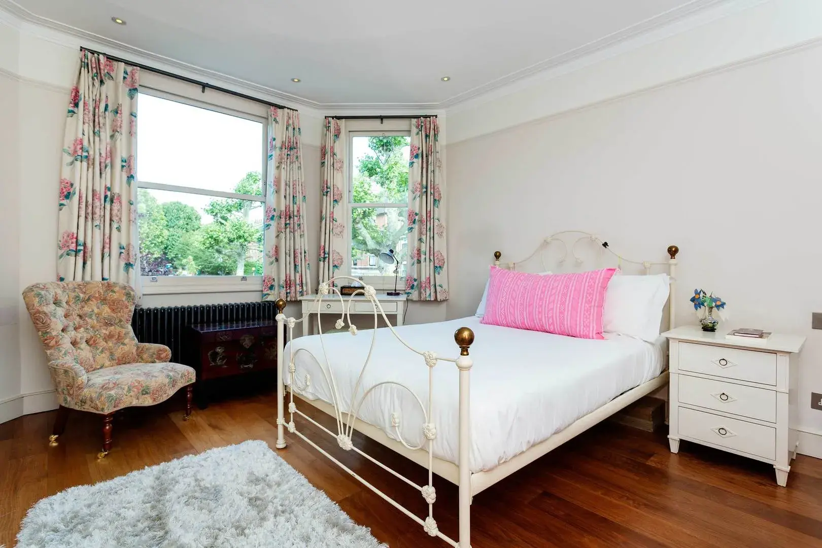Oxford Gardens, holiday home in Notting Hill, London
