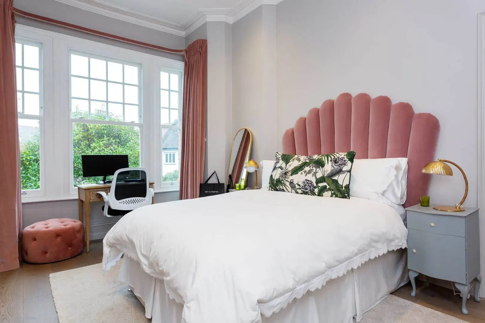 Elms Crescent, holiday home in Clapham, London