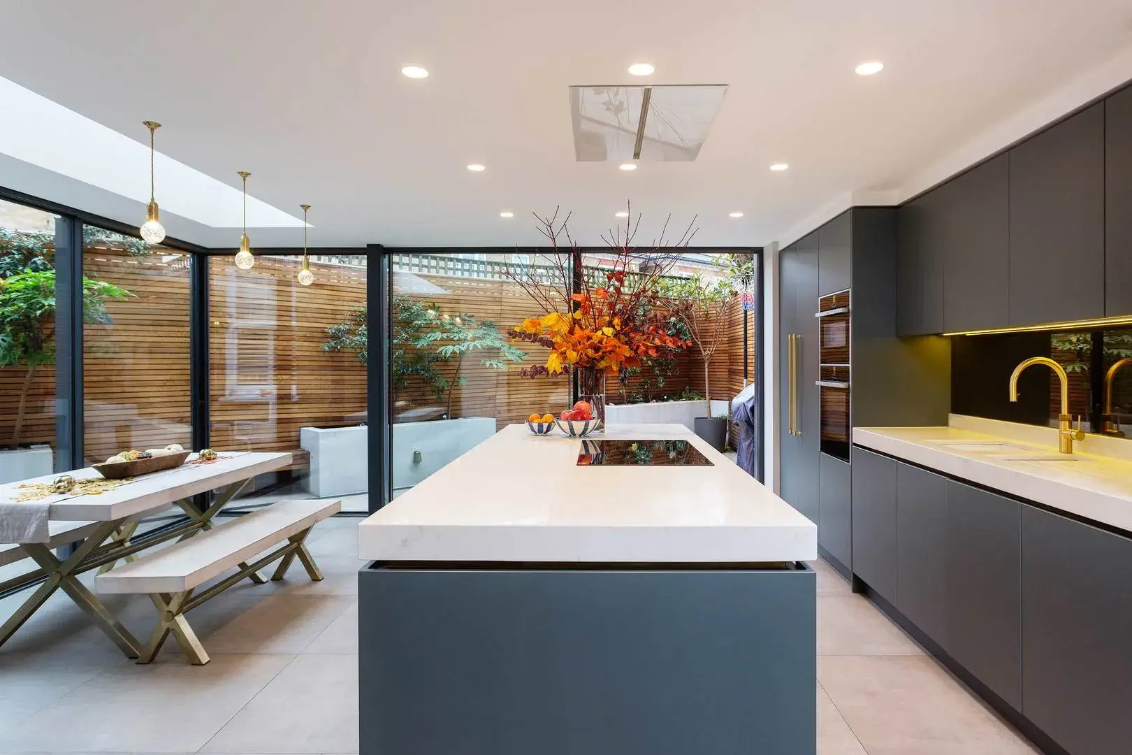 Elms Crescent, holiday home in Clapham, London