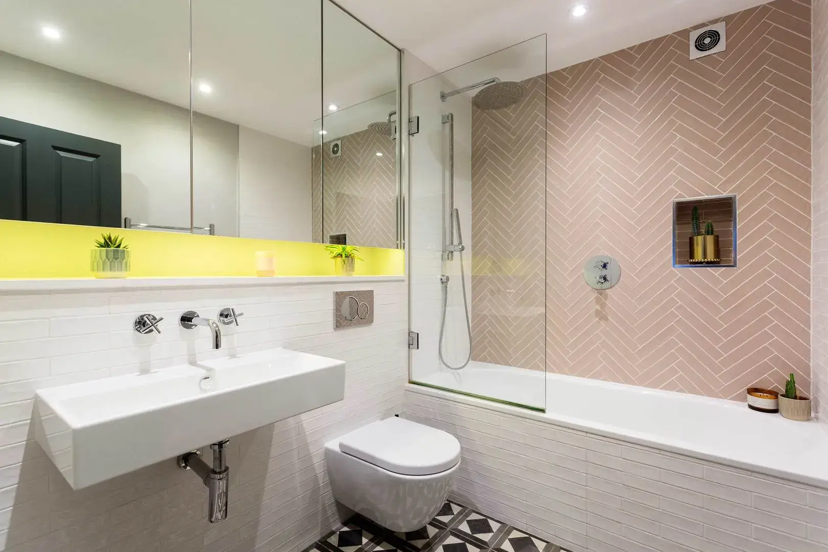 Elms Crescent, holiday home in Clapham, London