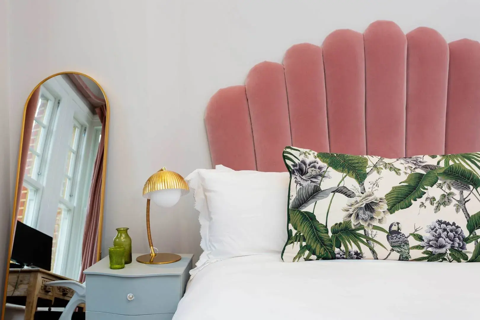 Elms Crescent, holiday home in Clapham, London