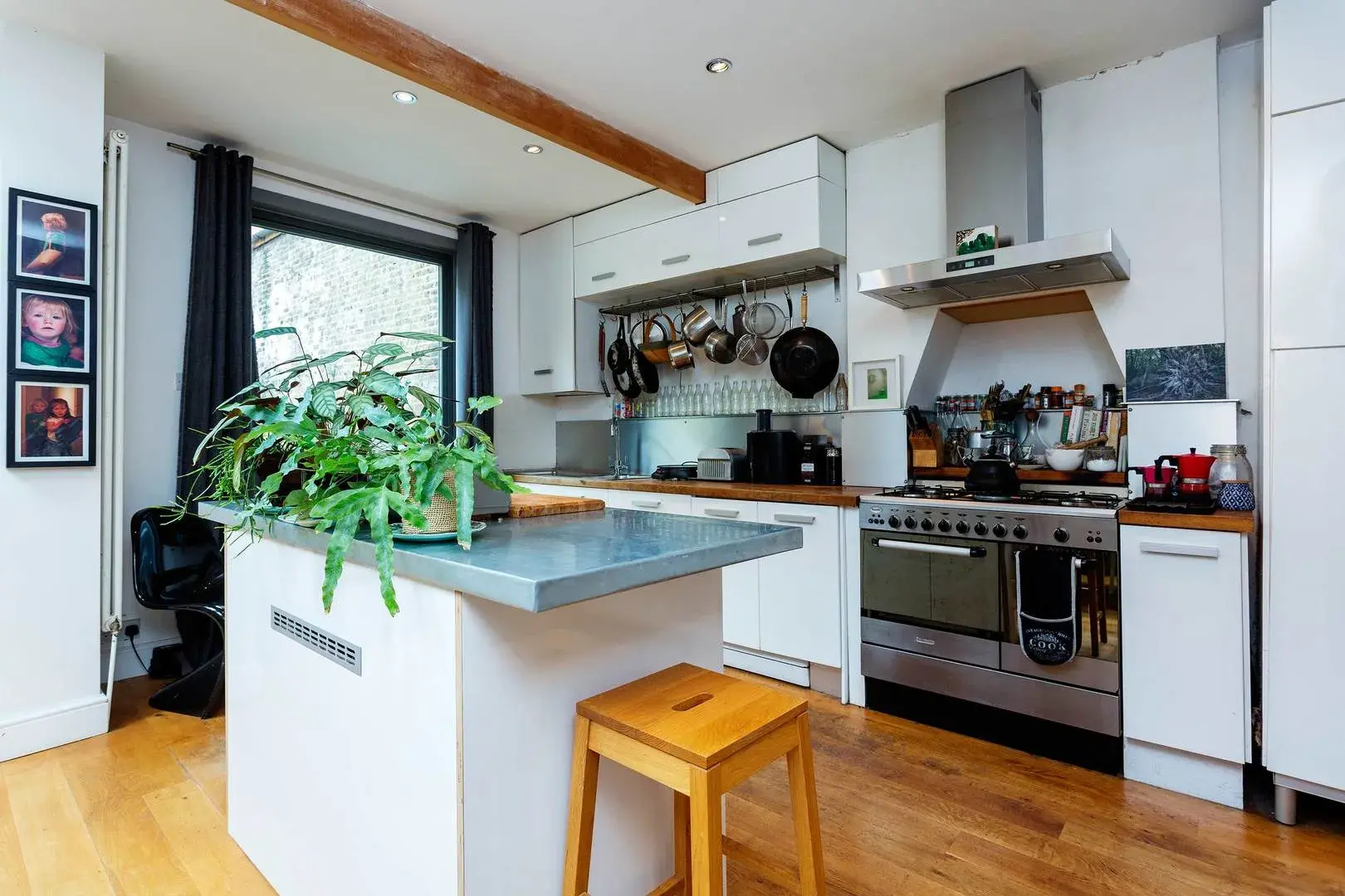 Bouverie Road, holiday home in London