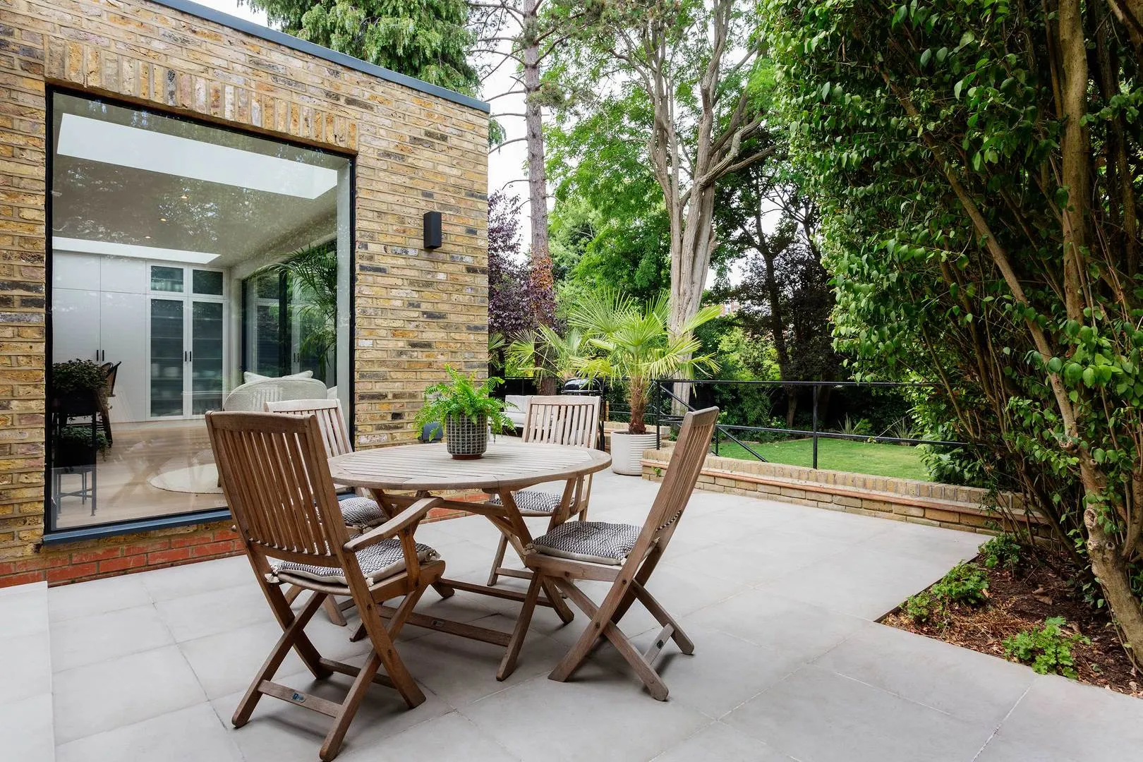 Princes Way, holiday home in Wimbledon, London