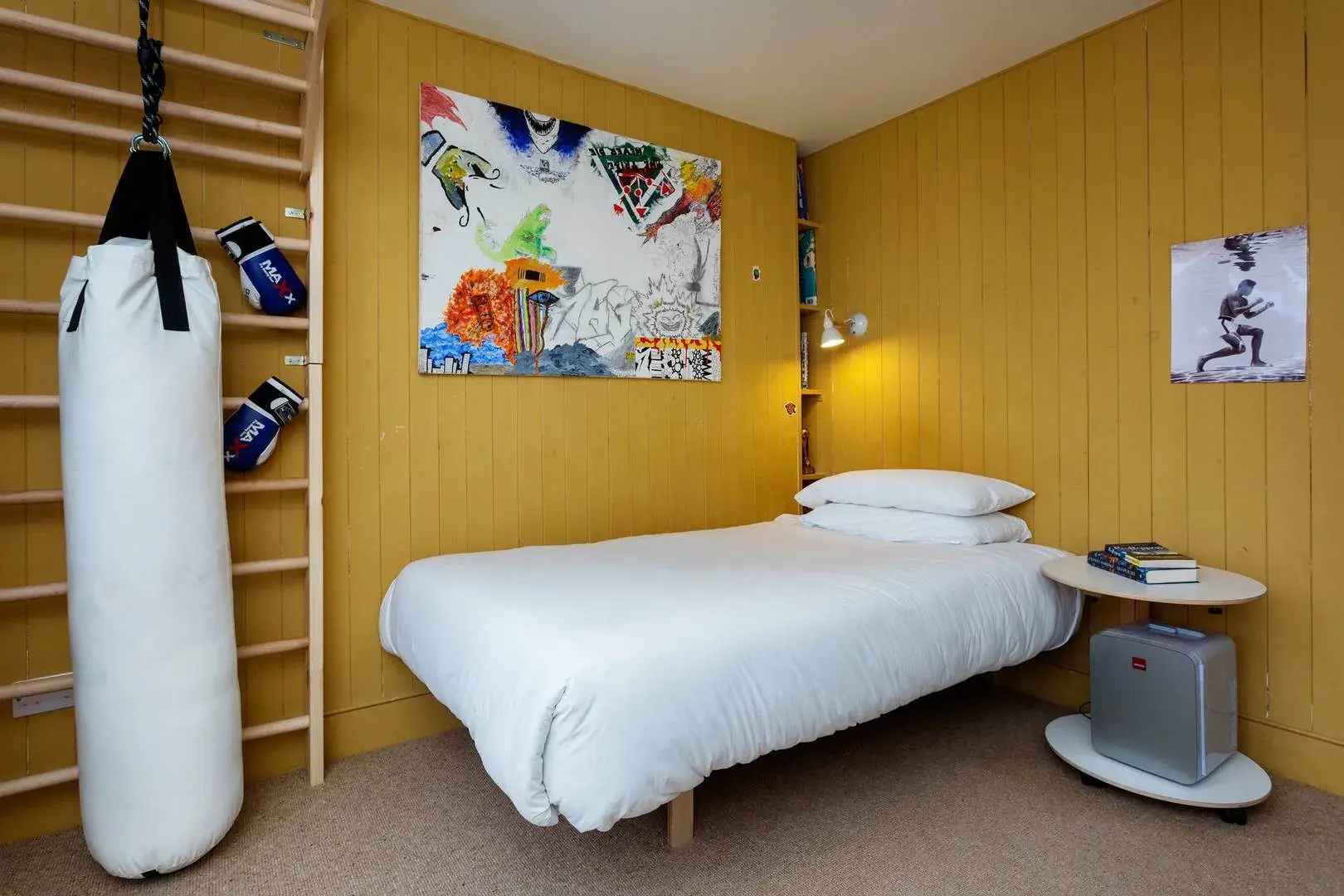 Gatcombe Road, holiday home in London