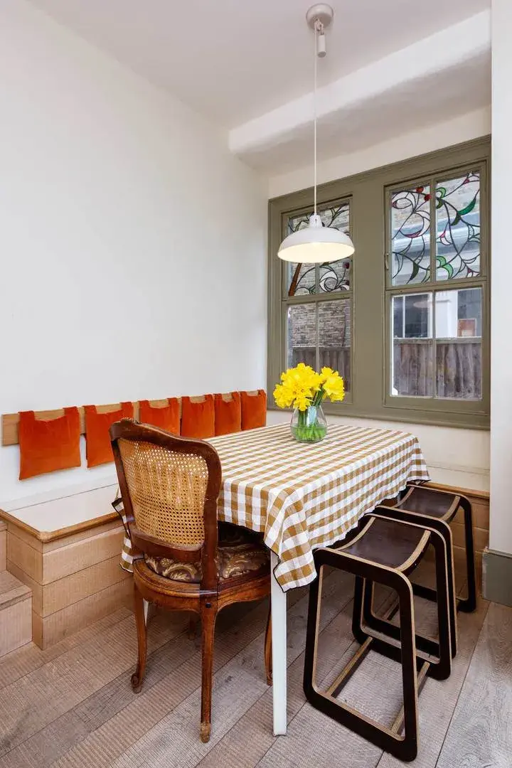 Gatcombe Road, holiday home in London