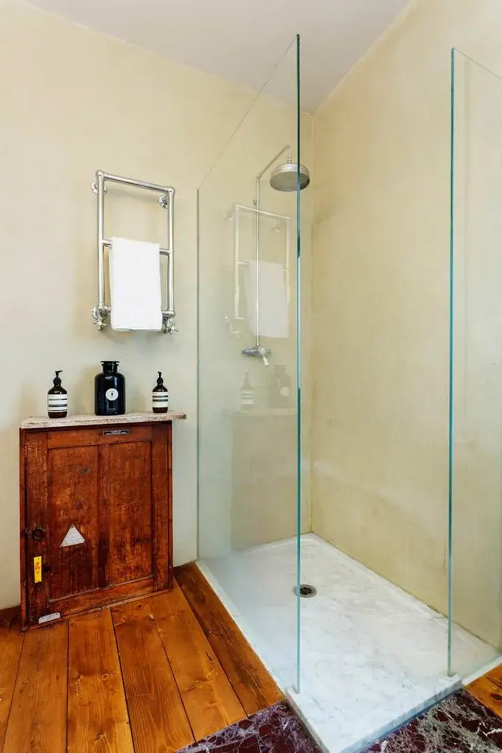 Gatcombe Road, holiday home in London