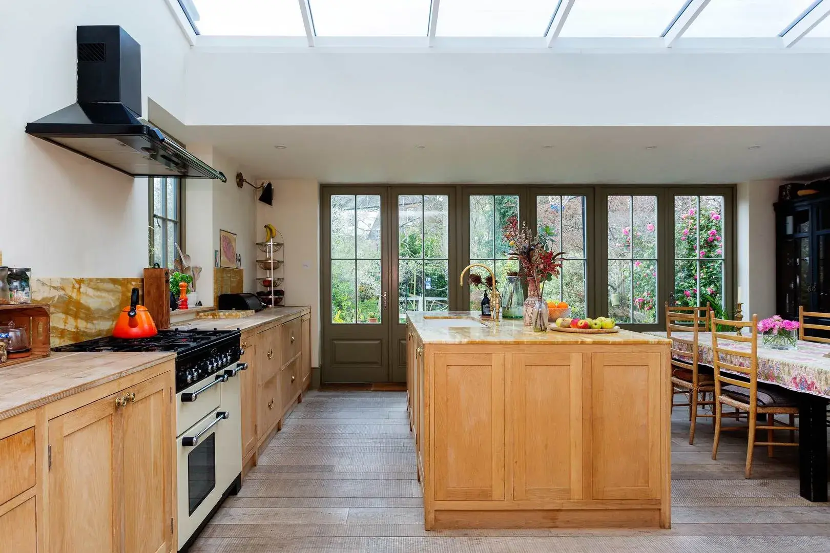 Gatcombe Road, holiday home in London