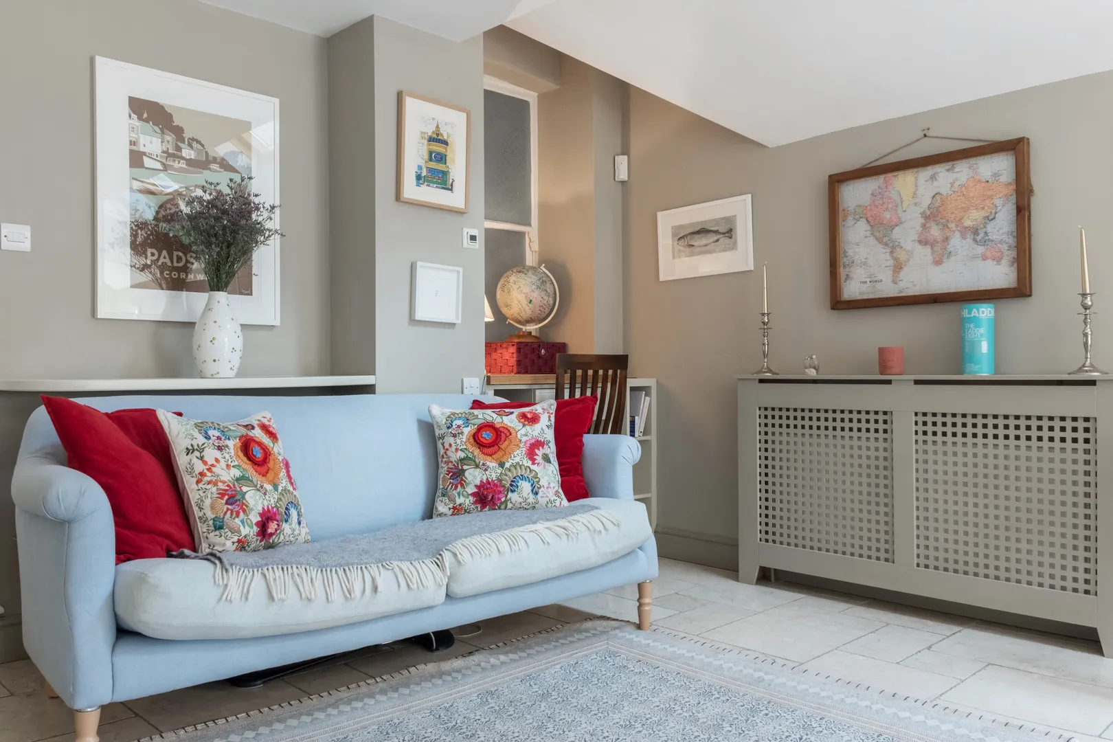 Rowena Crescent, holiday home in Battersea, London