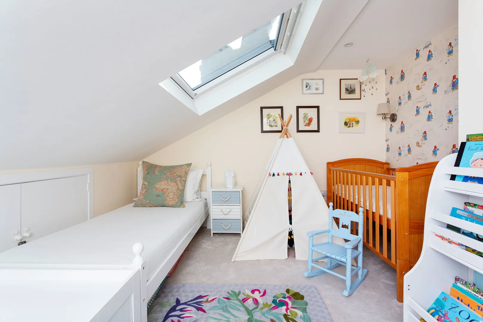 Rowena Crescent, holiday home in Battersea, London