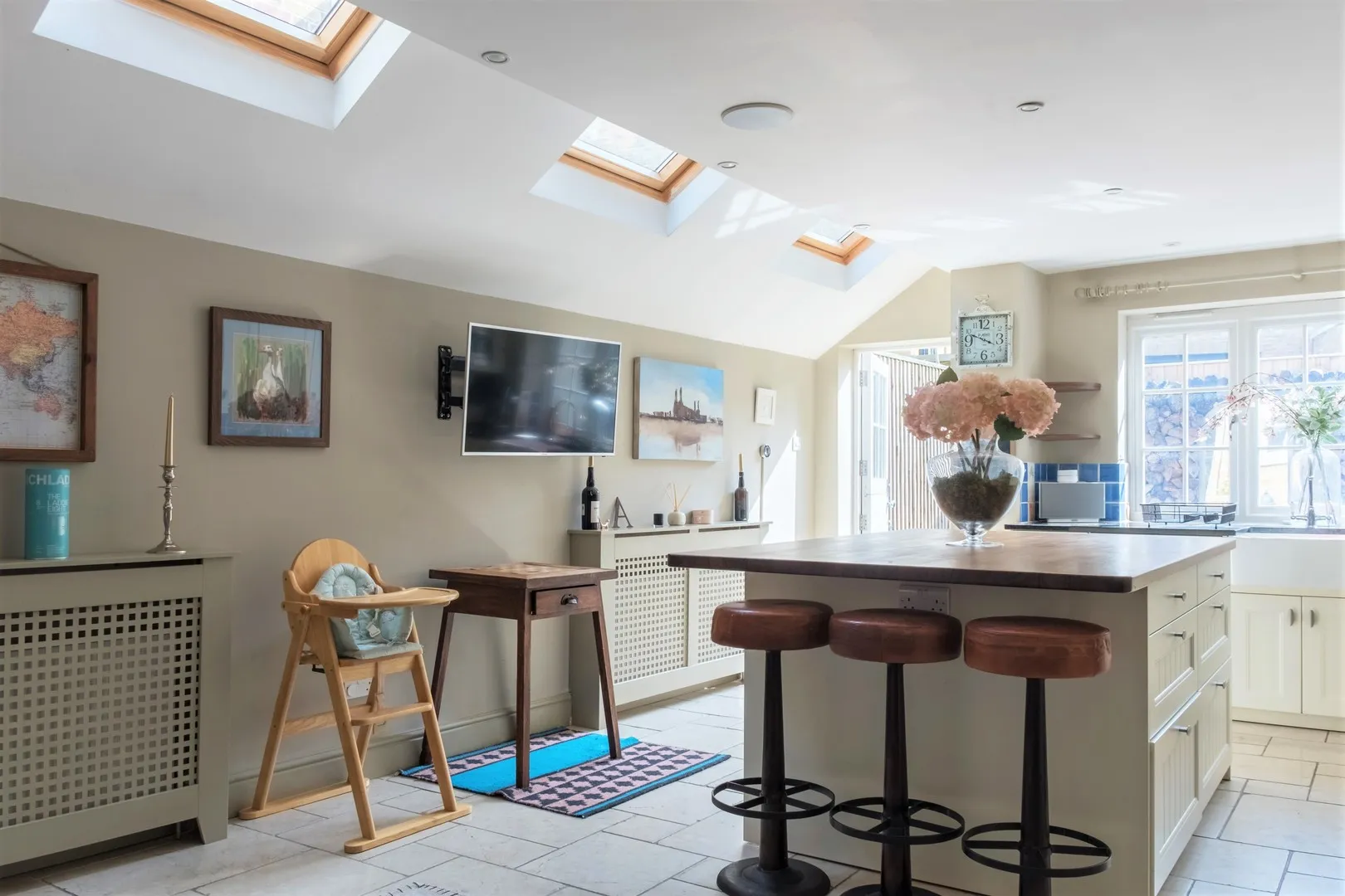 Rowena Crescent, holiday home in Battersea, London