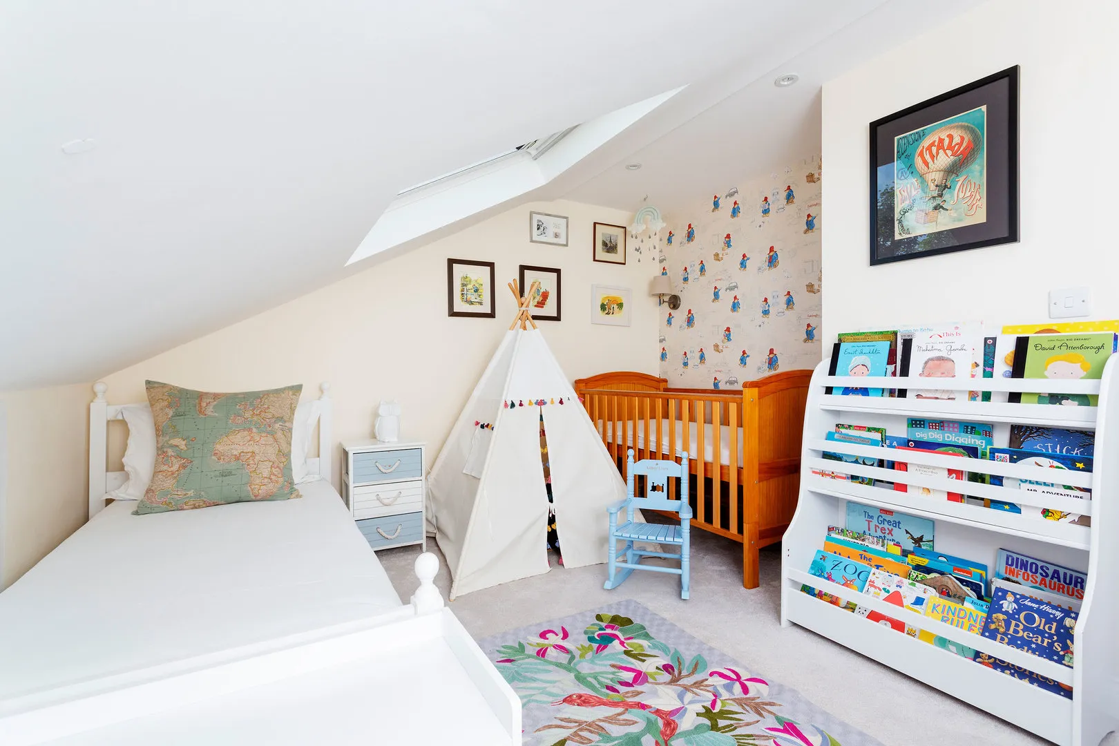 Rowena Crescent, holiday home in Battersea, London