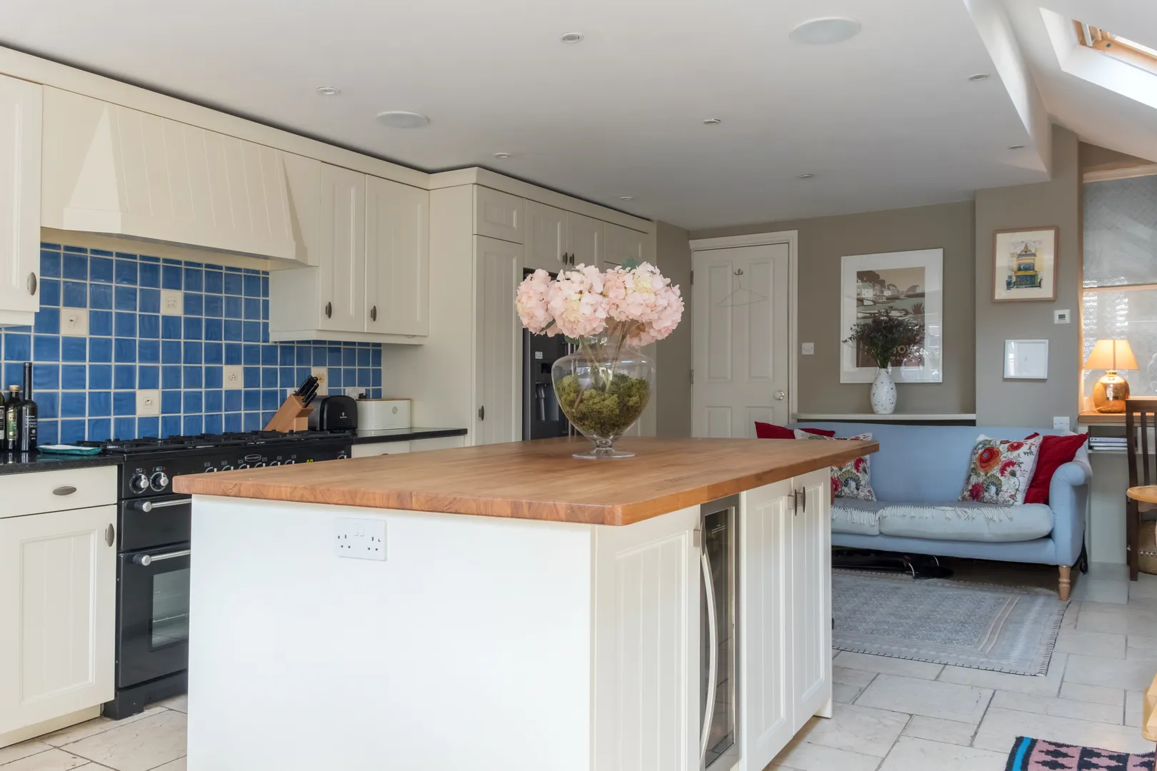 Rowena Crescent, holiday home in Battersea, London