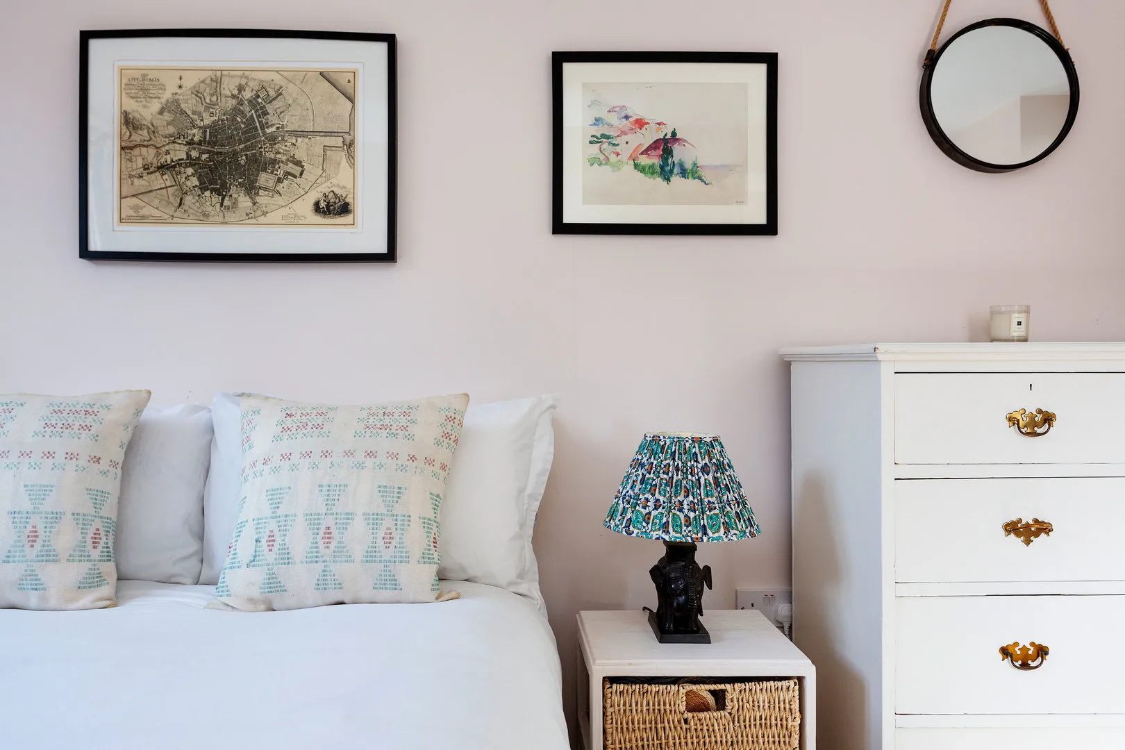 Rowena Crescent, holiday home in Battersea, London