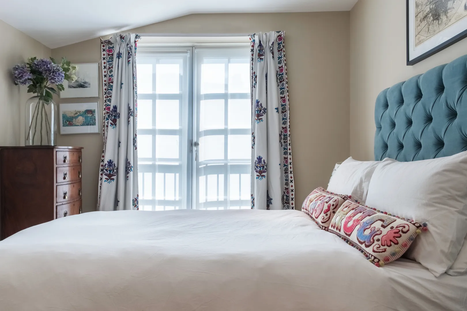 Rowena Crescent, holiday home in Battersea, London