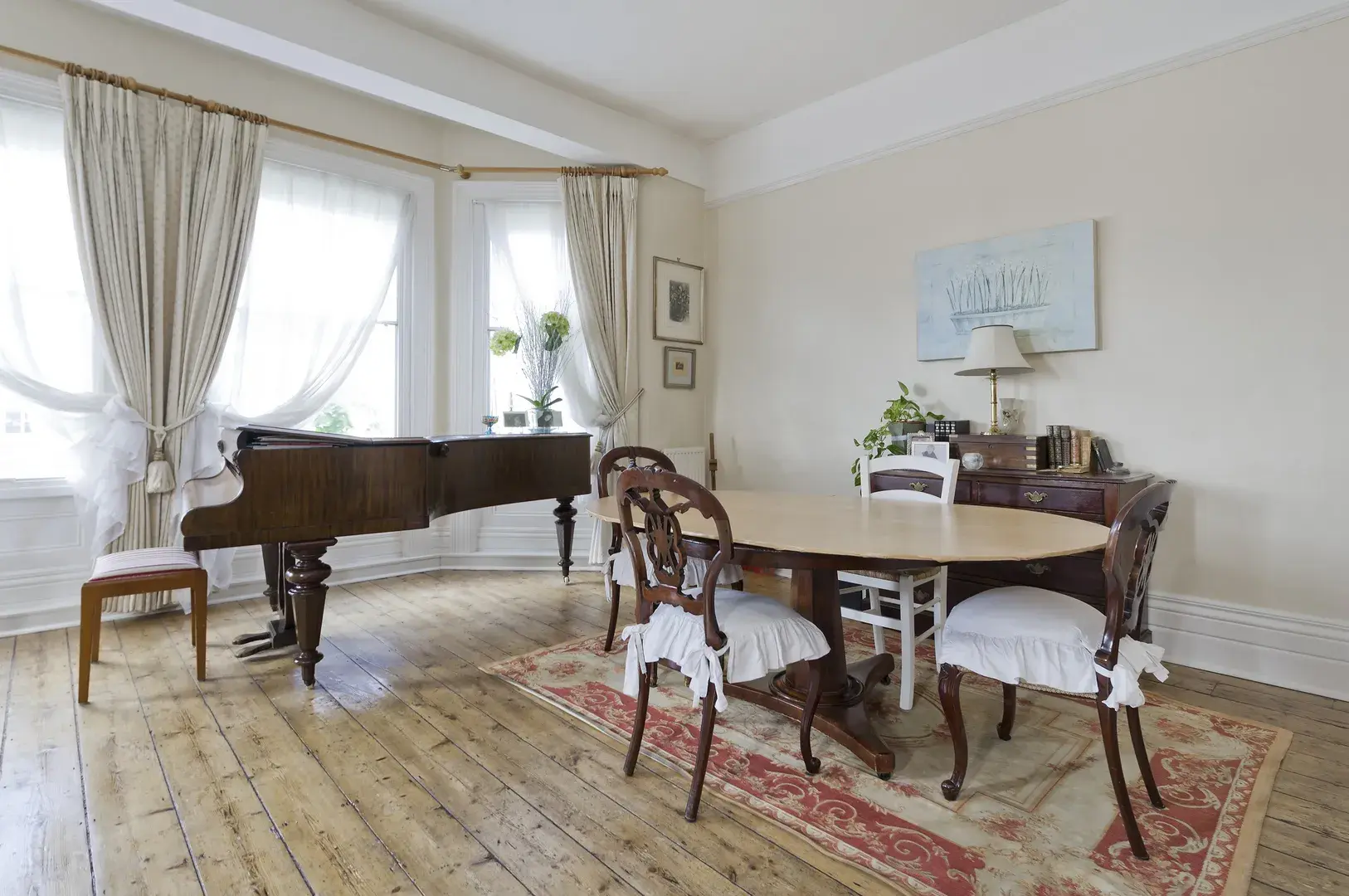 Warwick Road, holiday home in Kensington, London