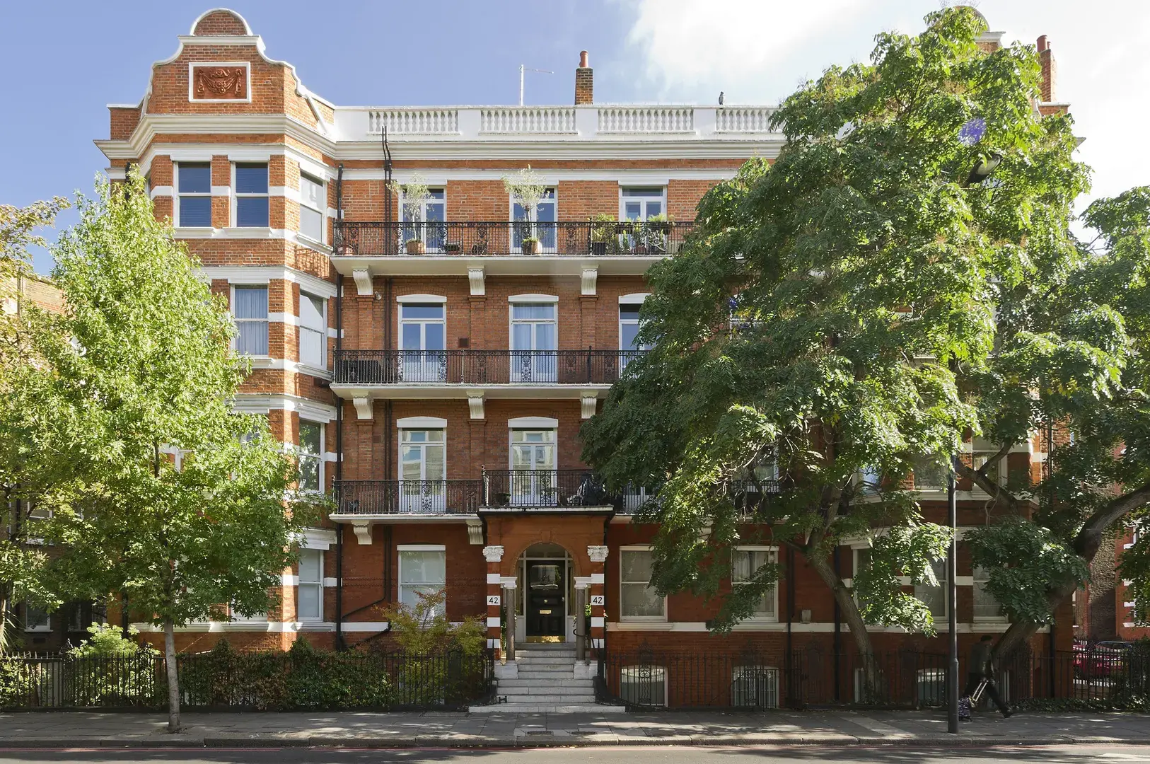 Warwick Road, holiday home in Kensington, London