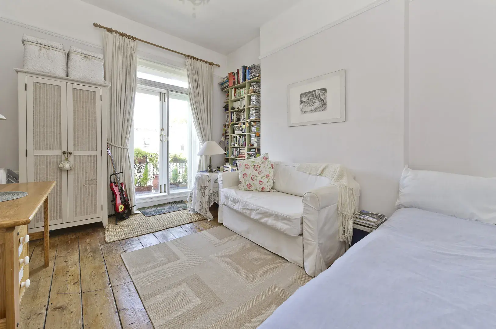 Warwick Road, holiday home in Kensington, London