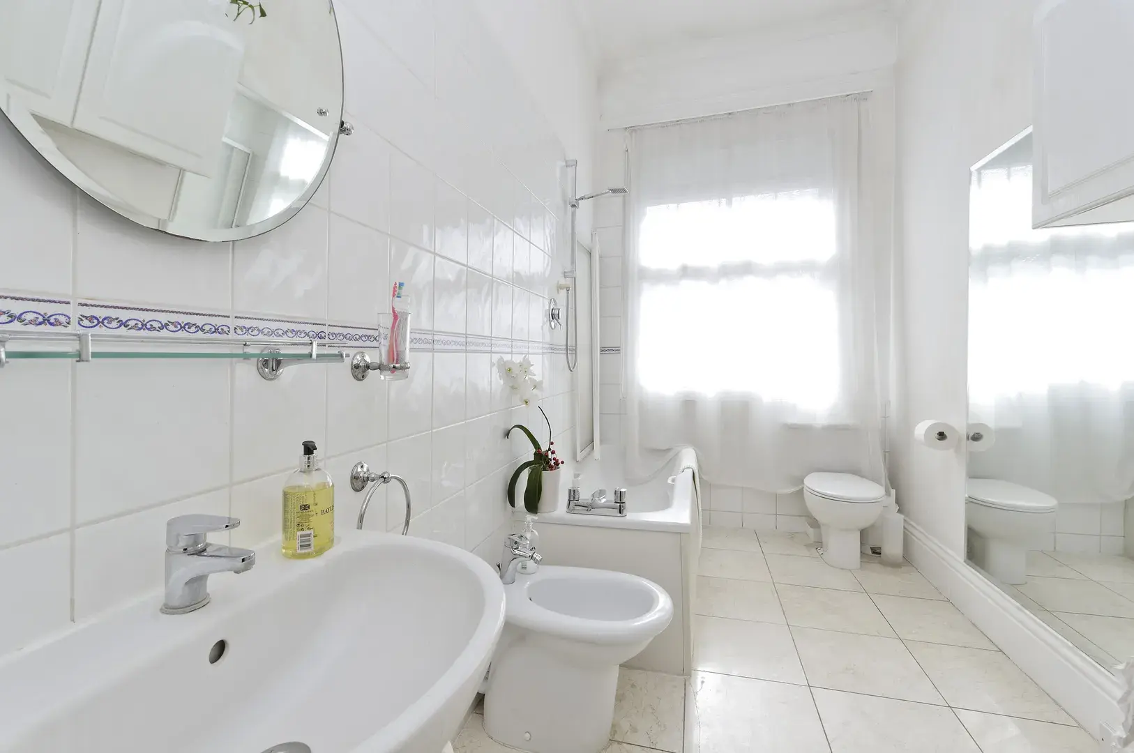 Warwick Road, holiday home in Kensington, London