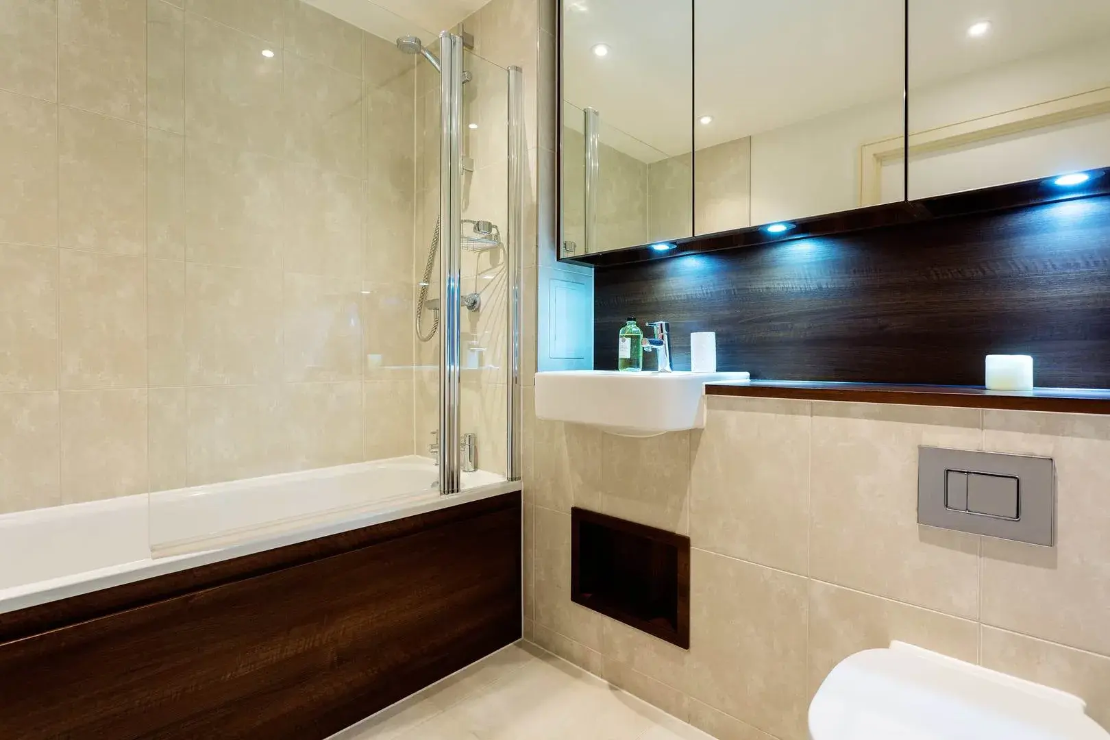 Enterprise Way, holiday home in Wandsworth, London