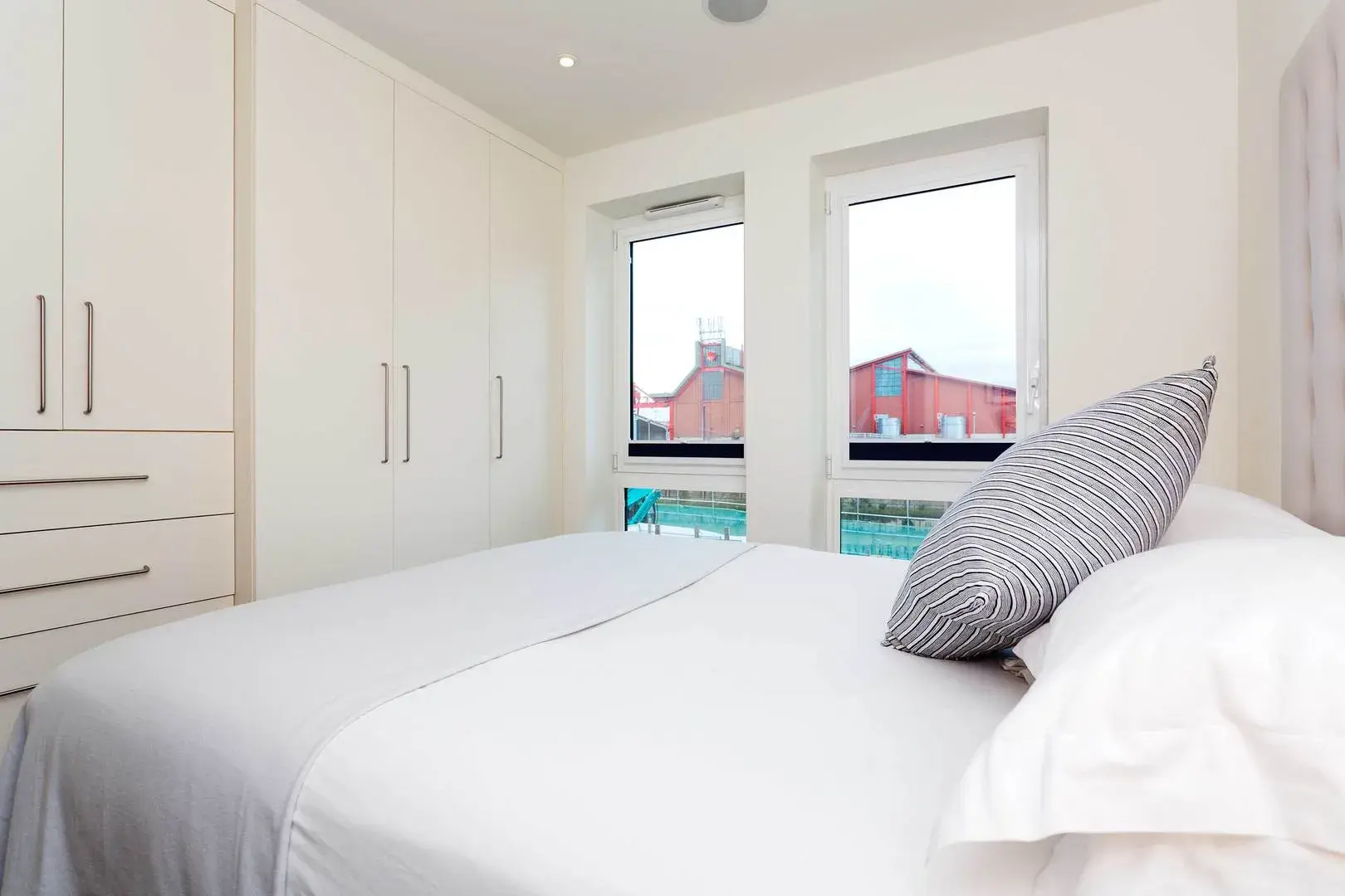 Enterprise Way, holiday home in Wandsworth, London