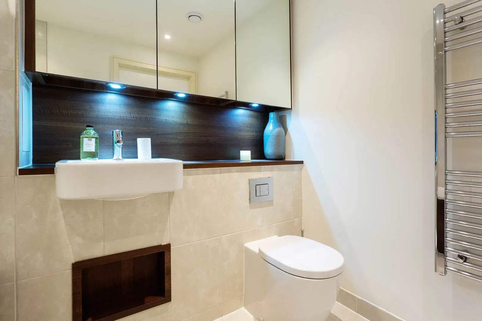 Enterprise Way, holiday home in Wandsworth, London