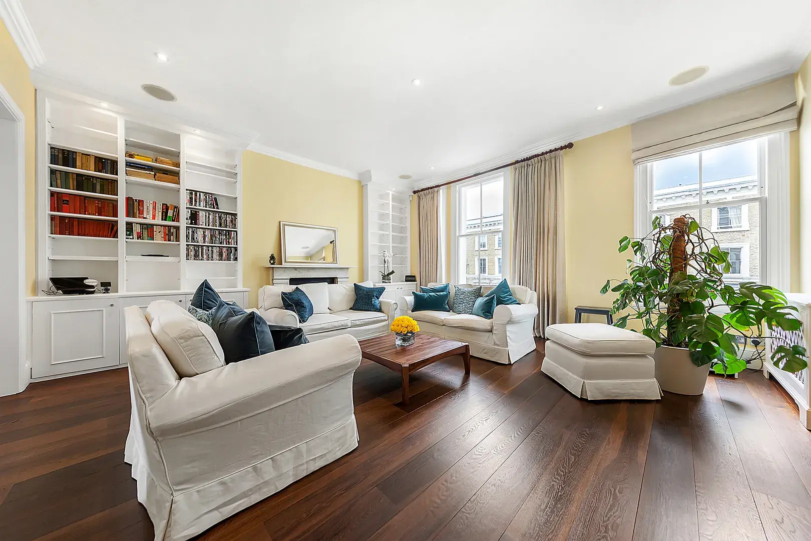 Cathcart Road, holiday home in Chelsea, London