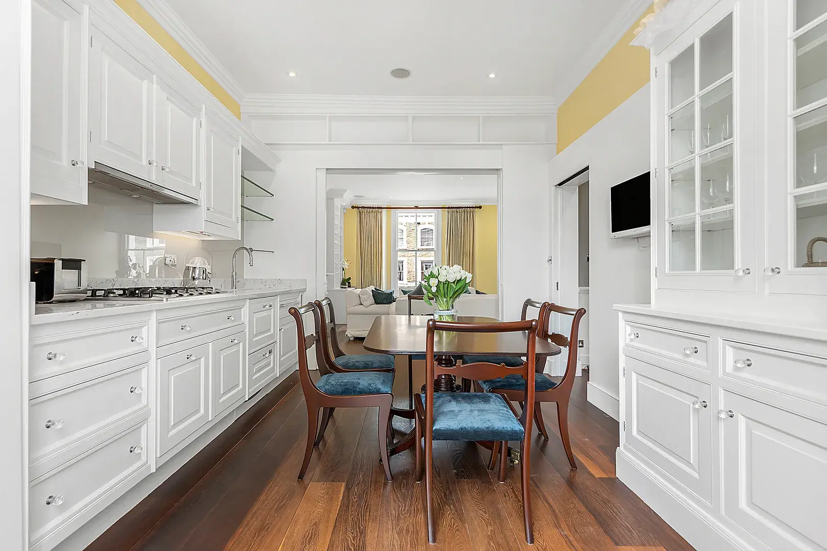 Cathcart Road, holiday home in Chelsea, London