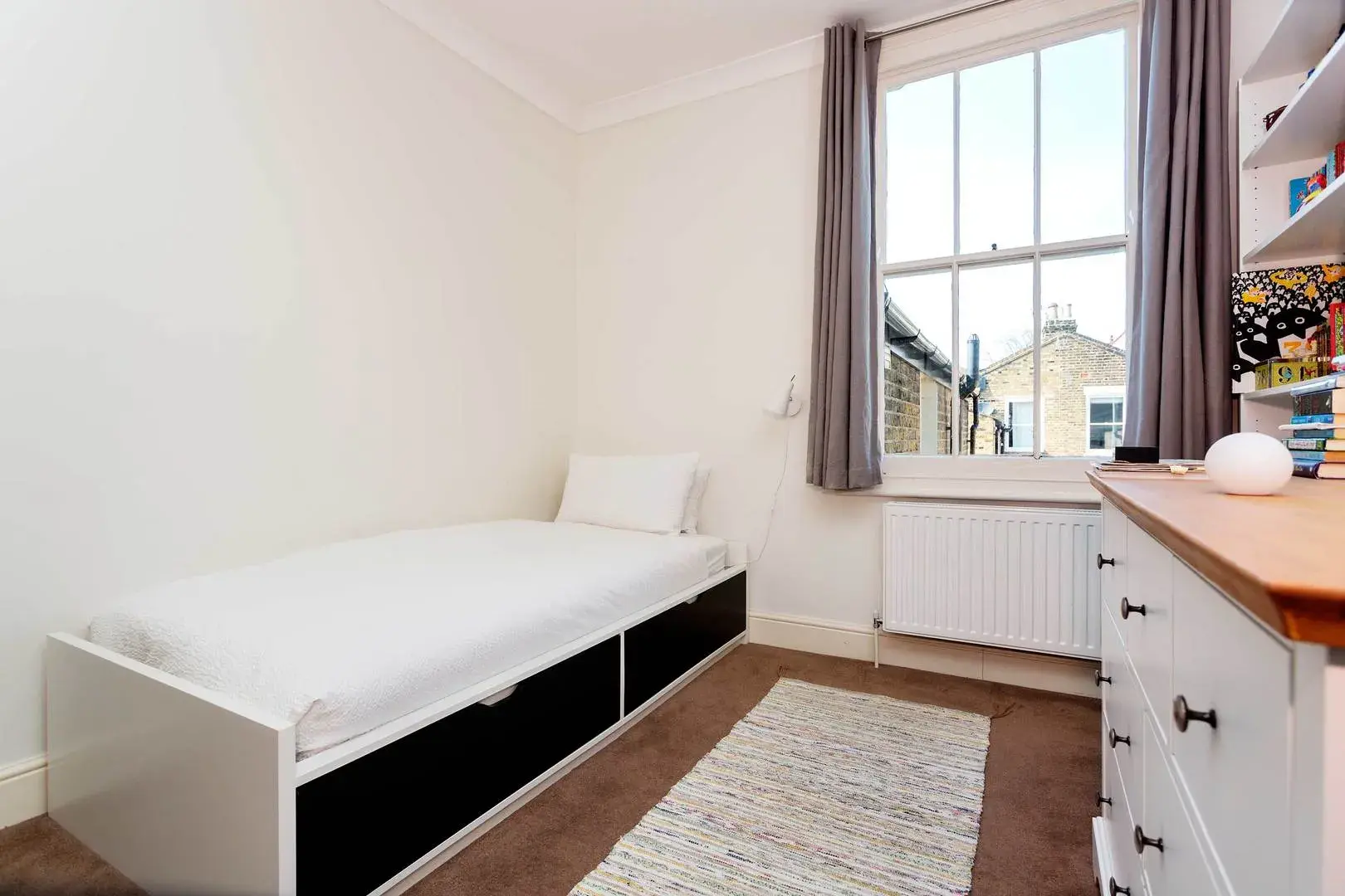 Strahan Road, holiday home in London