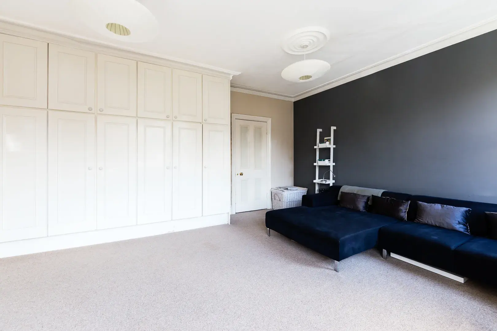 First Avenue, holiday home in London