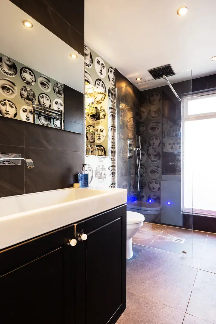 First Avenue, holiday home in London