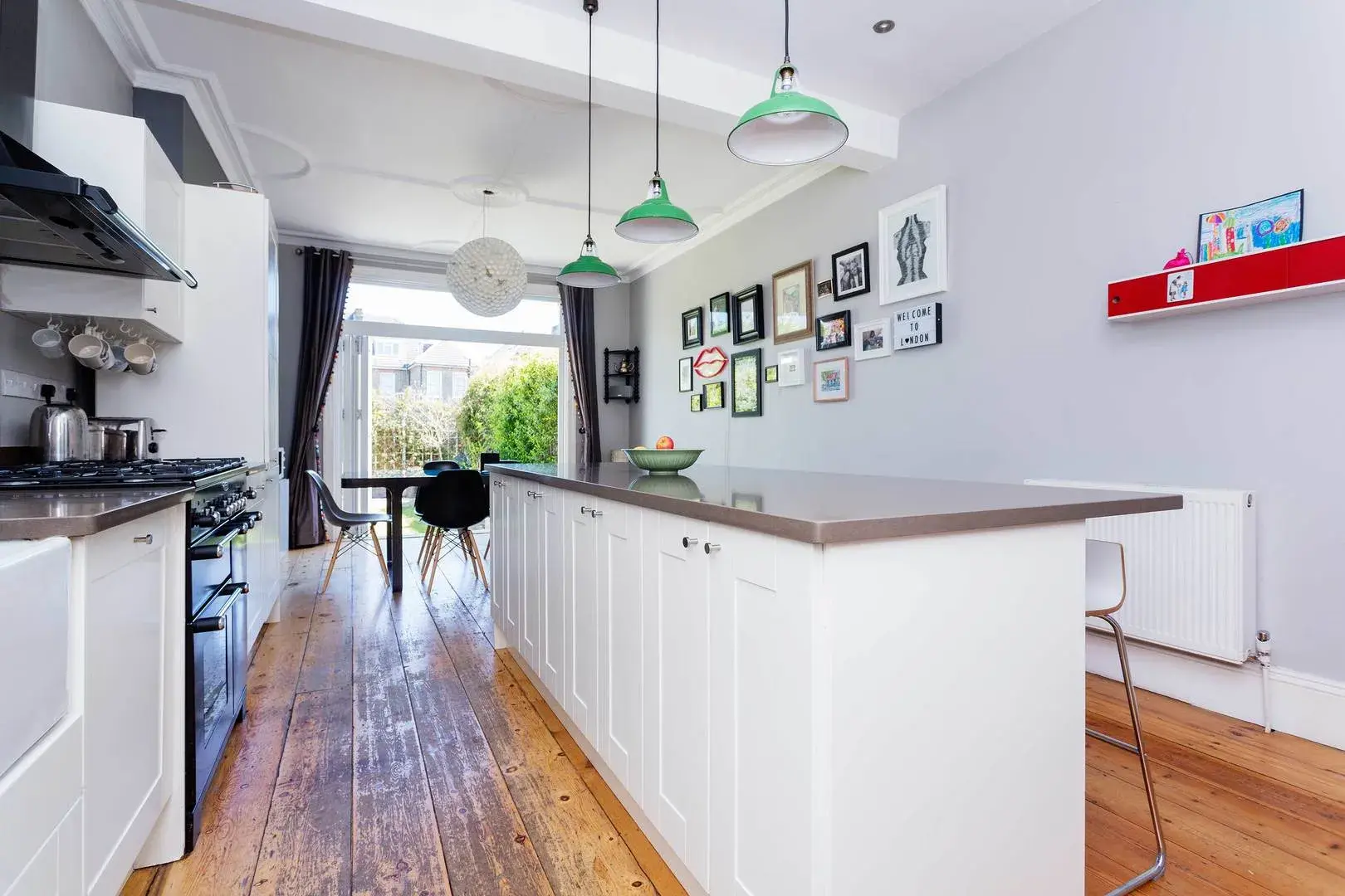 First Avenue, holiday home in London