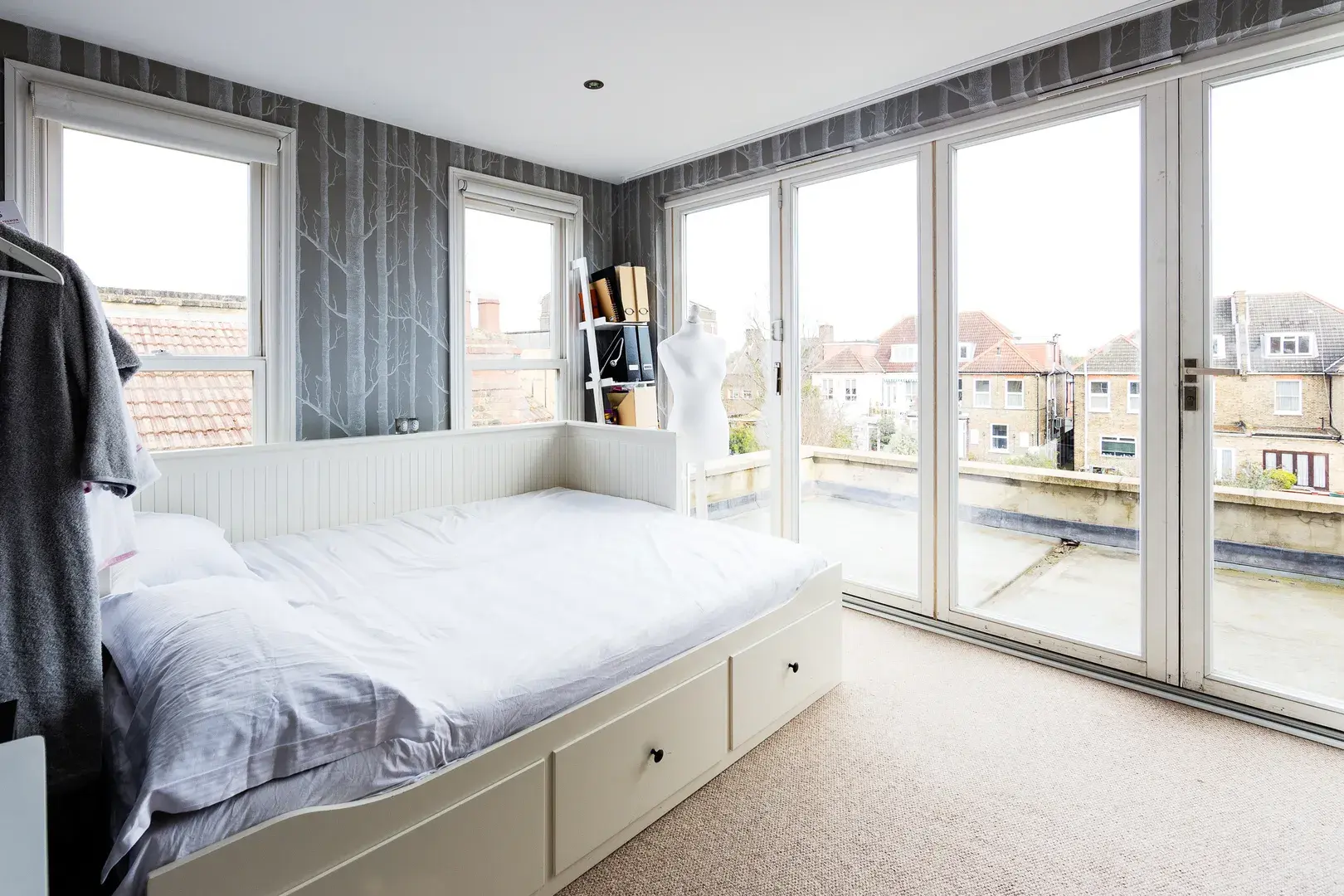 First Avenue, holiday home in London