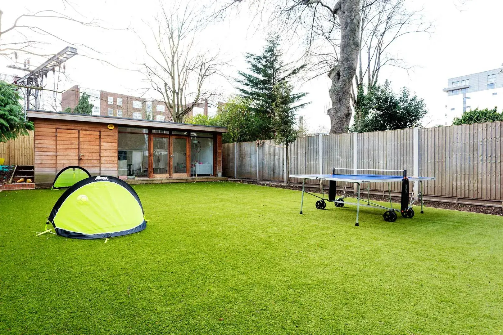 Oval Road, holiday home in Primrose Hill, London