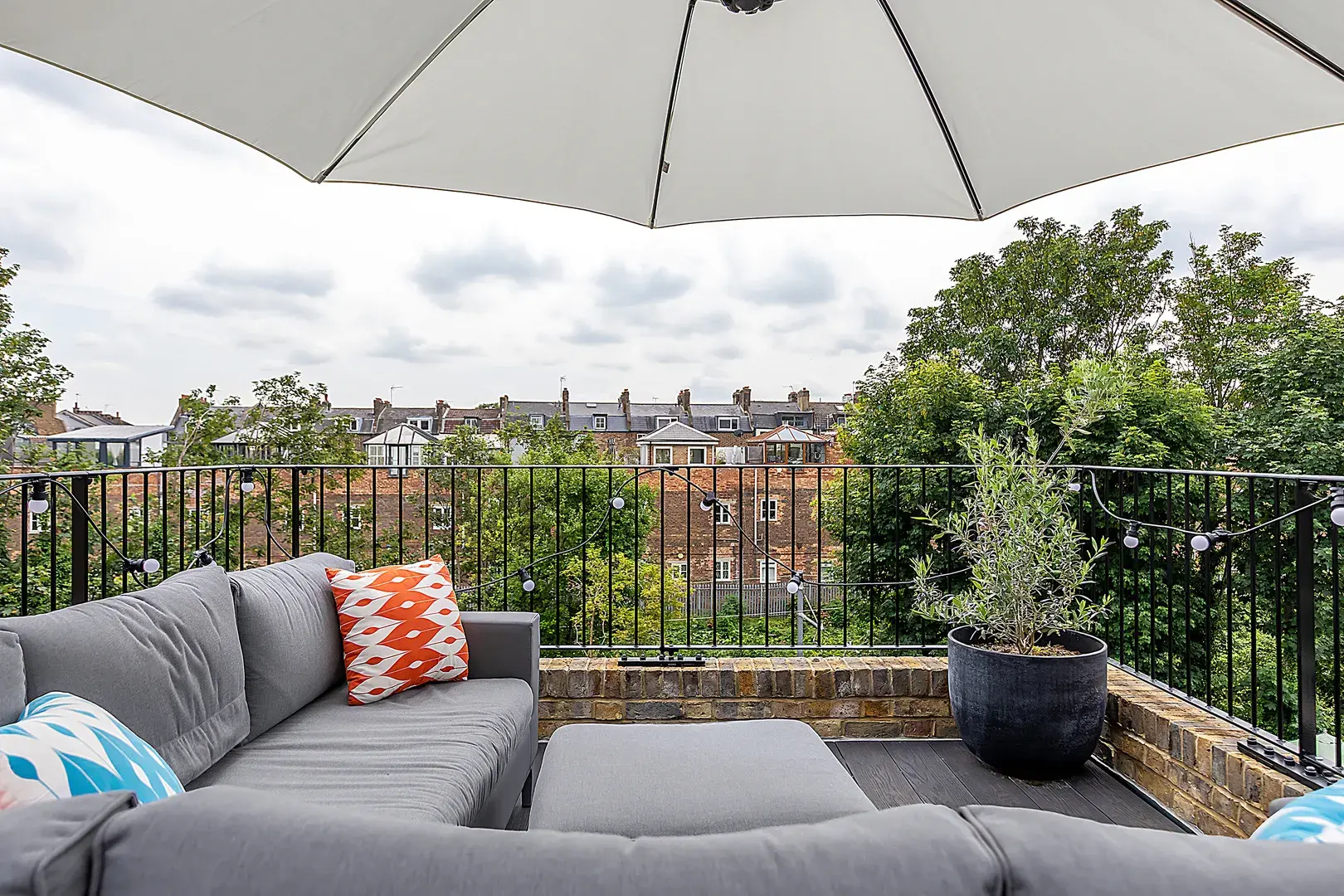 Fairbridge Road, holiday home in London