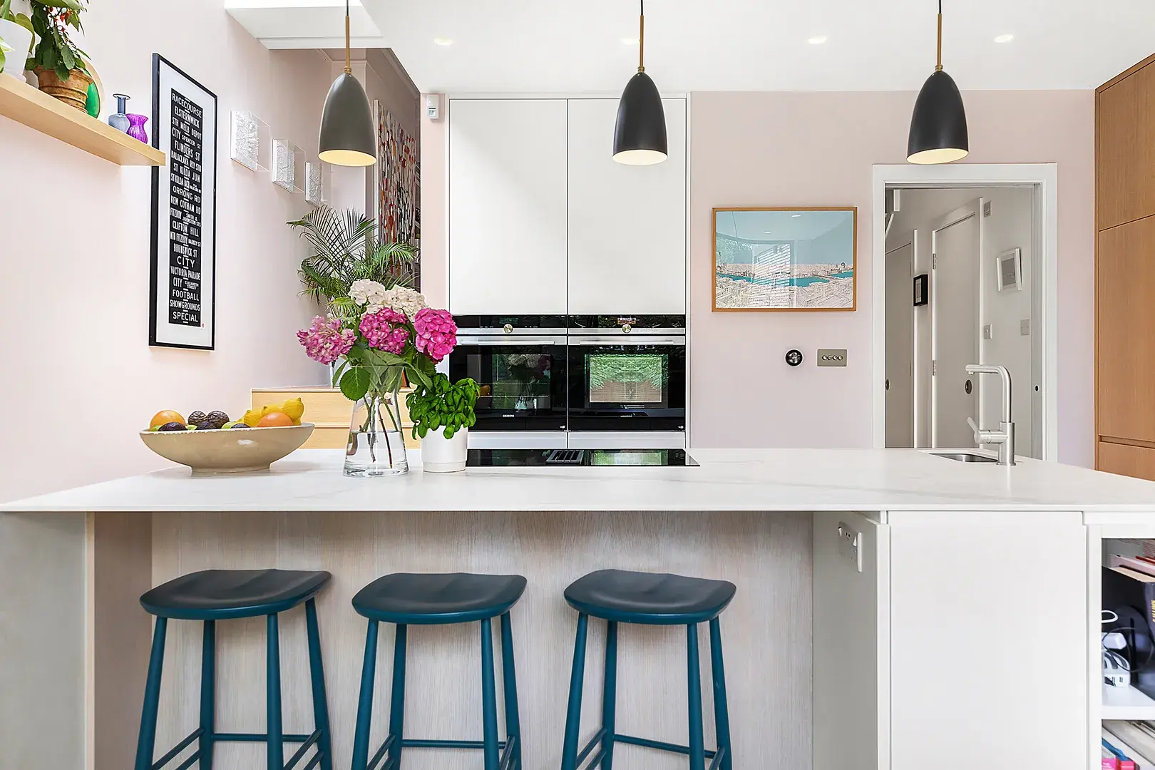 Fairbridge Road, holiday home in London