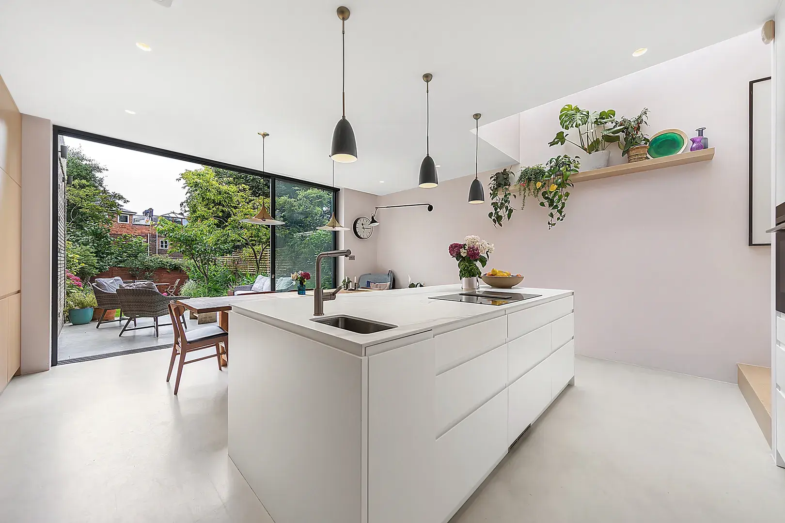 Fairbridge Road, holiday home in London